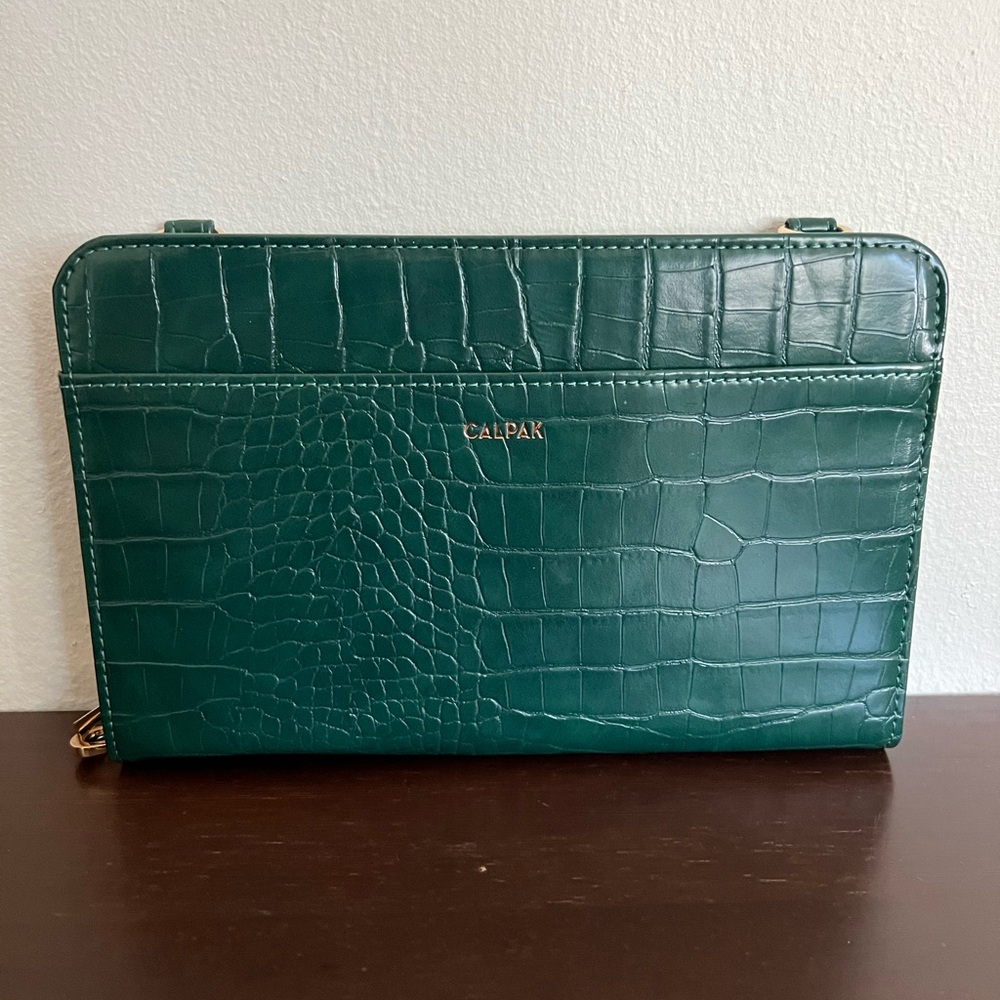 Calpak Croc Wallet in Emerald